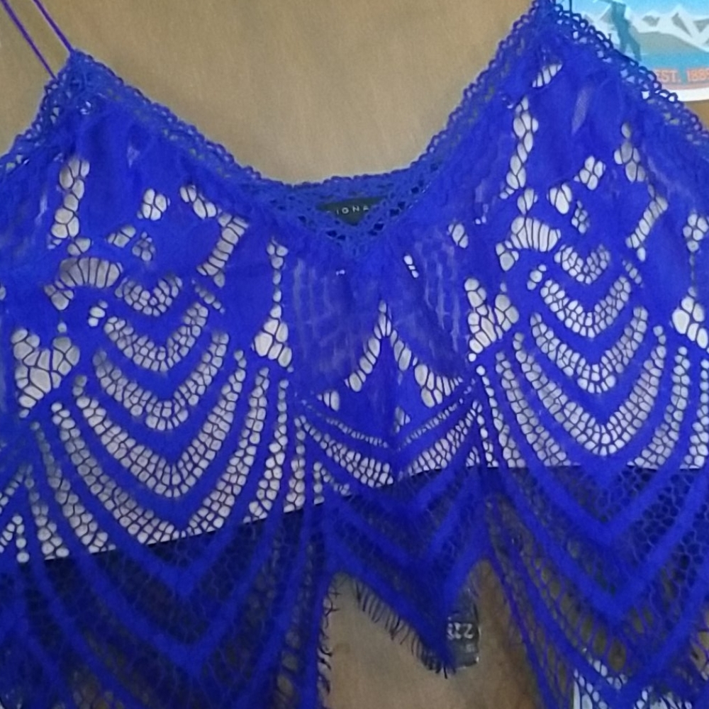 Signature8 crop top